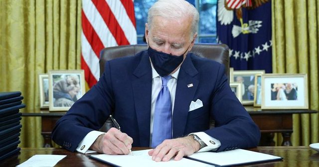 Biden nařídil návrat USA k pařížské klimatické dohodě