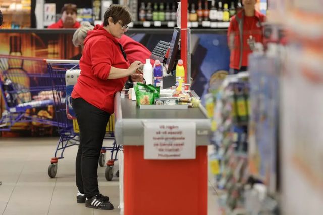 Proprietarul Lidl și Kaufland vrea să cumpere un lanț de supermarketuri românești