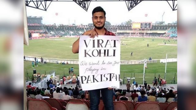 Fan at Gadaffi Stadium Urges Virat Kohli to Play in Pakistan