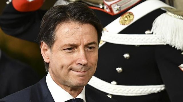 Az olasz jobboldal felszólította Giuseppe Conte miniszterelnököt