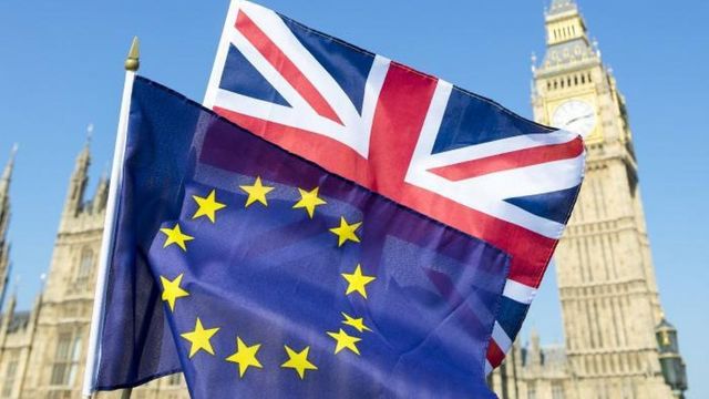 O diplomata britanica a demisionat, obosita de „jumatatile de adevar” despre Brexit