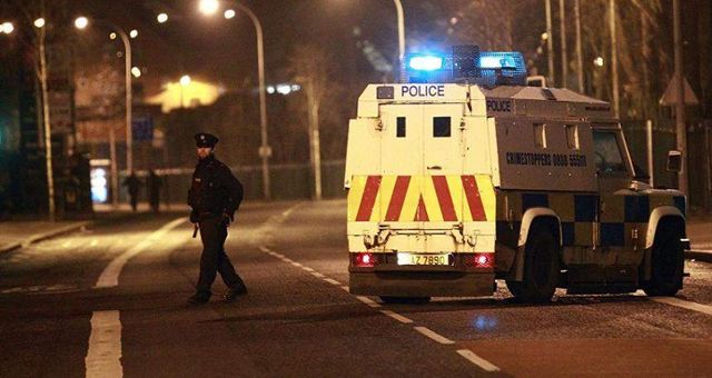 Bombă menită să ucidă polițiști și militari nord-irlandezi, detonată fără să facă victime la frontiera irlandeză