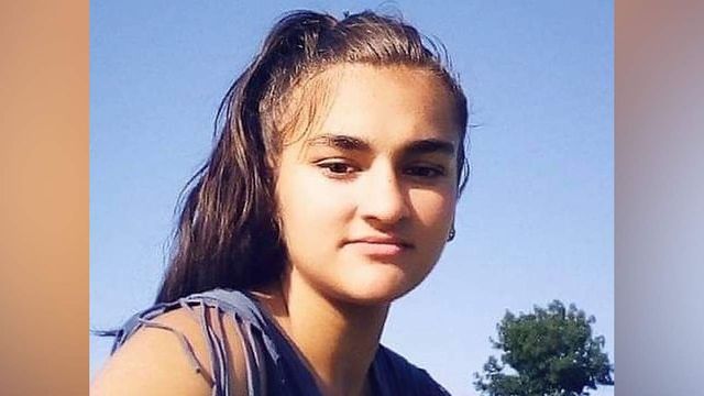 Aida, o fată de 15 ani din Mehedinți, a fost dată dispărută și e căutată în toată țara