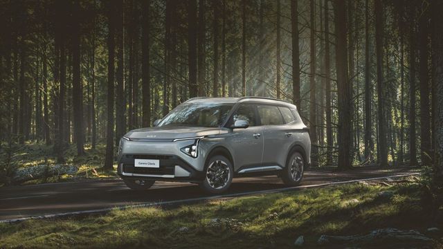 Kia Carens Clavis Vs Kia Seltos: Price Comparison