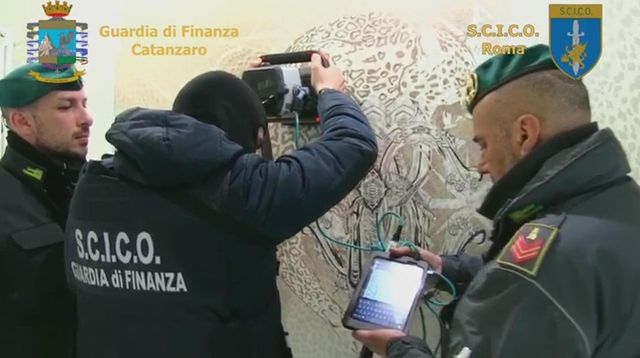 Villaggi turistici controllati dalla 'ndrangheta, 4 fermi