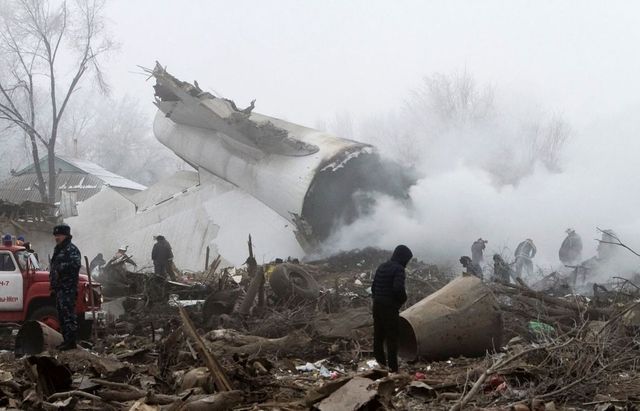 Nejméně 14 mrtvých si vyžádalo letecké neštěstí v Kazachstánu