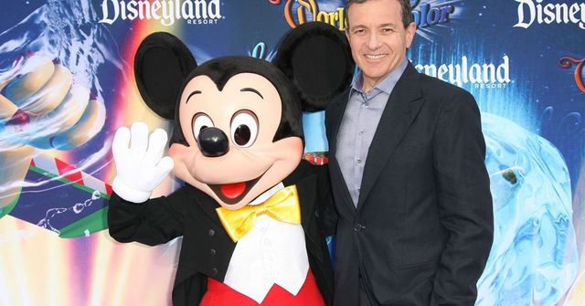 Šéf společnosti Walt Disney odstupuje z funkce, vystřídá ho Bob Chapek