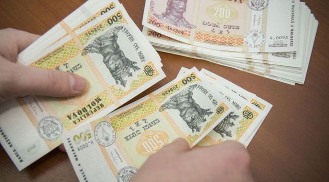 Ajutorul financiar de 1 000 de lei pentru elevi este disponibil de astăzi