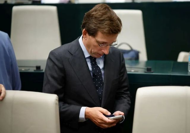 Almeida reconoce que no debió apoyar la iniciativa de Vox sobre el supuesto síndrome posaborto