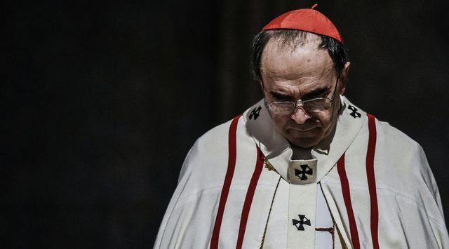 Pedofilia, cardinale Barbarin assolto in appello