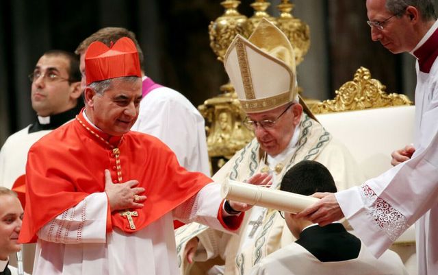 Unul dintre cei mai influenți cardinali de la Vatican a demisionat pe fondul unui scandal financiar de proporții