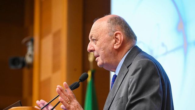 'Stronzetta' alla giornalista, poi Pichetto si scusa