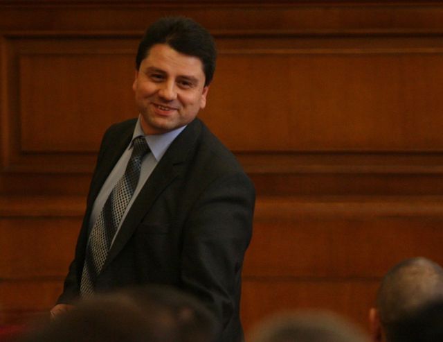 Депутатите отхвърлиха ветото на Радев