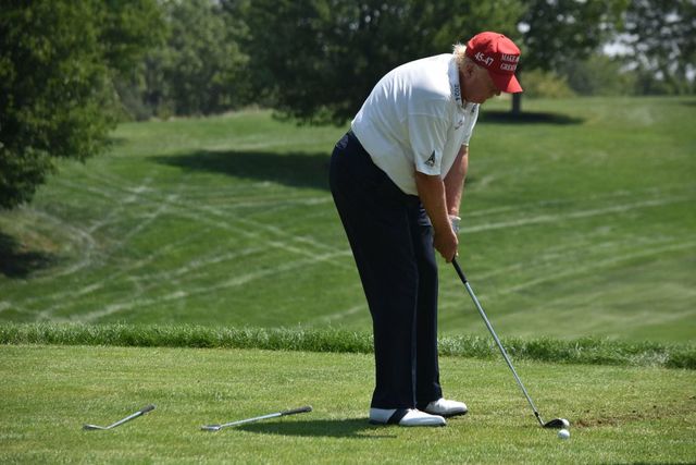 Trump a inaugurat cel mai nou teren de golf de lux al familiei sale în Scoția