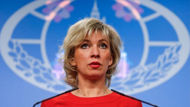 Захарова пообещала ответ на отказ во въезд в Чехию дипломату из России