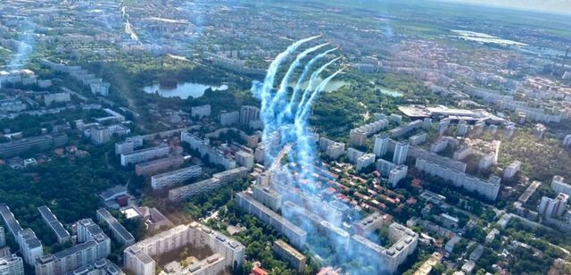 De unde pot fi văzute avioanele Hawks Of Romania survolând principalele spitale din București