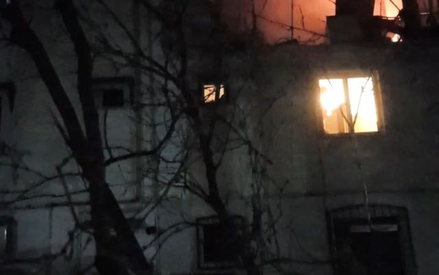 Explozie urmată de incendiu la un apartament din Găești