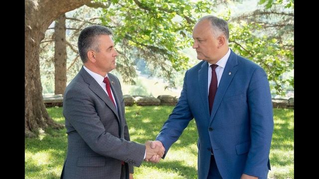 Momentul în care Dodon îl numește pe Krasnoselski președintele Transnistriei