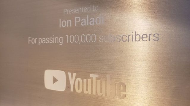 Încă un moldovean s-a ales cu butonul de argint de la Youtube