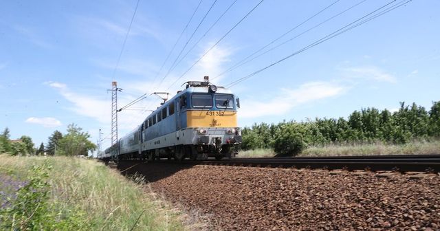 Már 90 millió forintot visszaadott a MÁV a késések miatt az utasoknak
