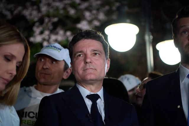 Nicușor Dan: Nu există motiv de panică financiară în România