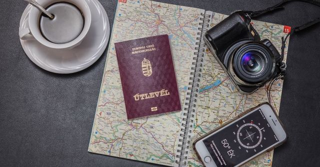 Több mint tízezer diplomata-útlevelet osztott szét a külügy
