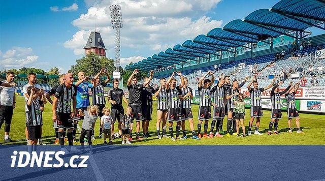 Budějovice postoupily bez boje do osmifinále fotbalového poháru
