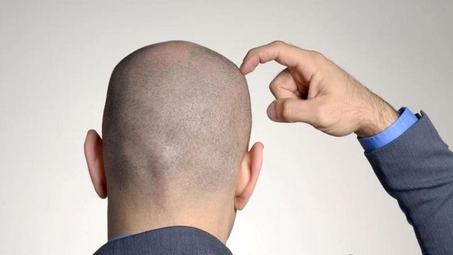 Il barbiere spacciatore di Genova tradito dai clienti calvi