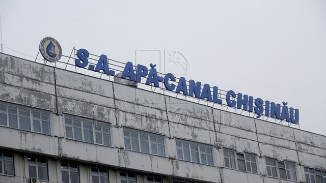 Экс-главу отдела Apă-Canal Chișinău осудили на 3 года и обязали выплатить 90 млн леев
