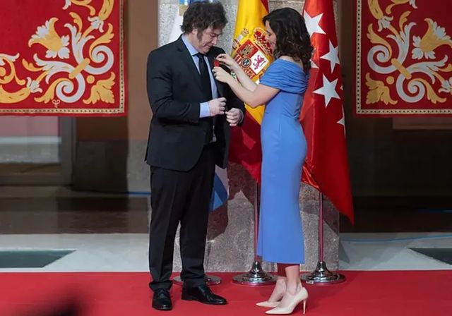La Justicia rechaza el recurso del PSOE contra la concesión de la Medalla de Madrid a Javier Milei