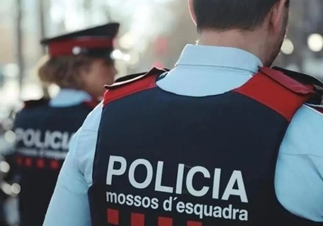 Hallan sin vida una madre y una hija en su domicilio de Barcelona