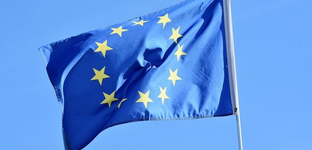 Evropská komise mění svoji politiku vůči Visegrádu, píše Die Welt