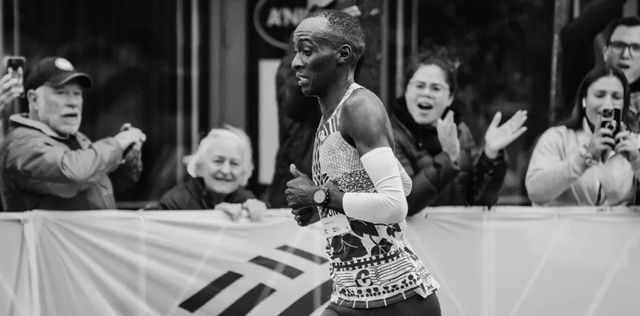 Kelvin Kiptum, deținătorul recordului mondial la maraton, a murit în urma unui accident rutier