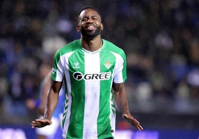 El Betis se queda atascado en Bélgica