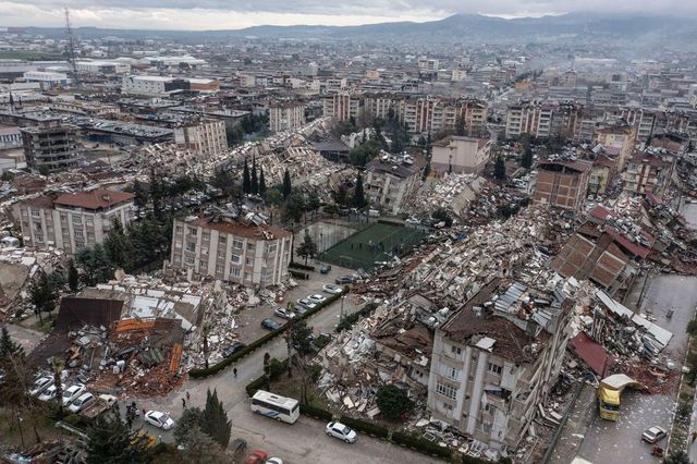 Женщина и двое детей из Молдовы погибли в Турции из-за землетрясения