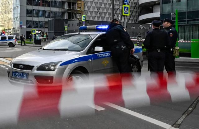 Massiccio raid di droni ucraini sulla Russia, 'abbattuti 122'