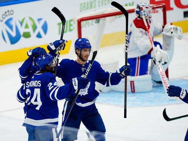 Toronto vyhrálo souboj rivalů s Montrealem a vede celou NHL