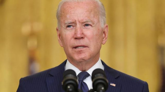 Joe Biden anunță interzicerea aeronavelor rusești în spațiul aerian al SUA