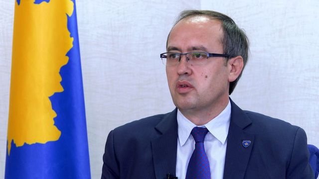 Prim-ministrul din Kosovo, infectat cu Covid-19. Unicul simptom pe care îl are