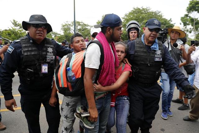 Messico, 6mila soldati dispiegati al confine Sud per fermare i migranti