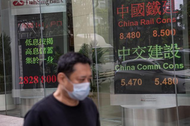 Borsa, Hong Kong apre a -2,27%