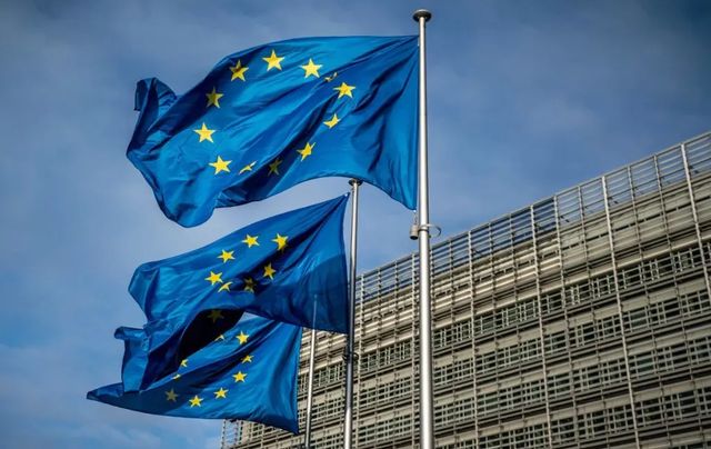 Șapte din zece români consideră că apartenența la UE aduce beneficii României