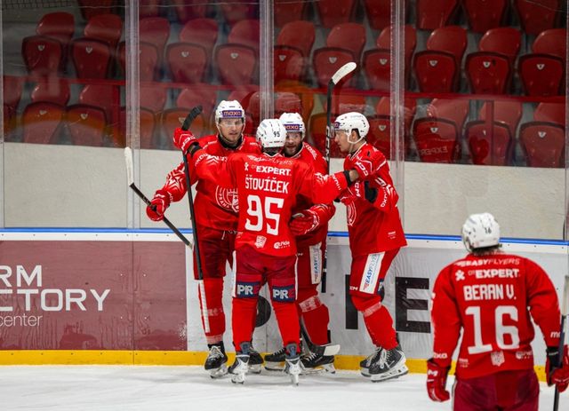 Šlágr první ligy ovládla Slavia, Pražané trestali Litoměřice ve vlastním oslabení