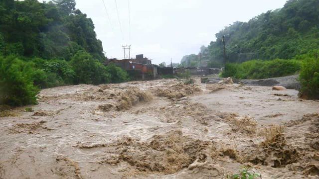 In Uttarakhand, Landslide, Heavy Rain Damage Shops, Block Road