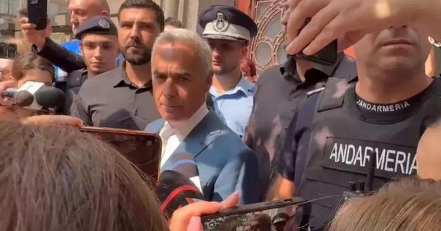 Călin Georgescu, cercetat pentru propagandă legionară, află luni dacă rămâne sub control judiciar