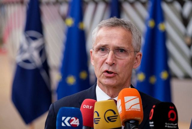 NATO i-a prelungit mandatul lui Jens Stoltenberg cu încă un an