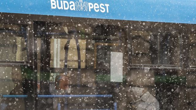 Jegesedés miatt szakaszosan jár az egyik fővárosi busz