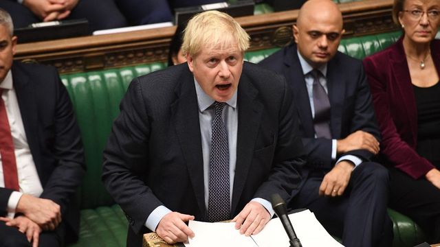 Elfogadta a londoni alsóház a Brexit-megállapodás jóváhagyásának halasztását célzó módosító indítványt