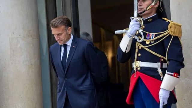 Macron convoca i leader dei partiti all'Eliseo