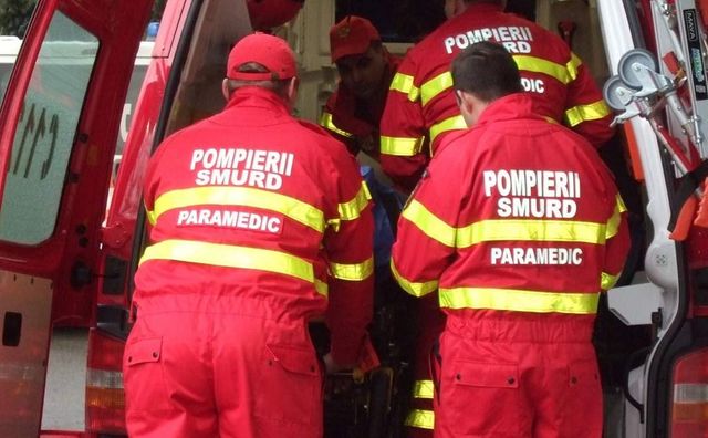 Un copil de 2 ani a căzut de la etajul nouă, în Iași
